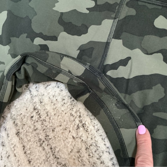 Lululemon | Align High-Rise Crop 23" Heritage 365 Camo Medium Olive size 8 - Picture 7 of 13